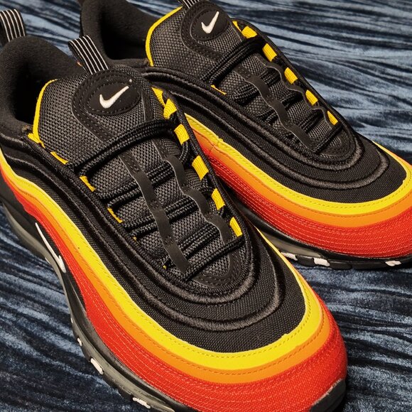 Nike, Mens Size 9, Black/Orange/Red and white - Picture 3 of 6